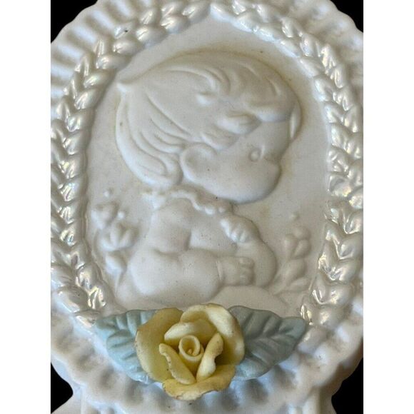 Precious Moments Porcelain Cross 1996 Heaven Bless You My Christening Day Enesco - Picture 3 of 3